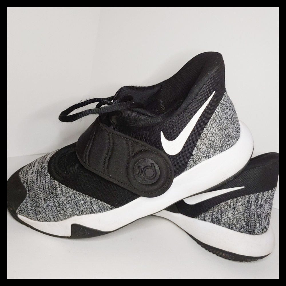 Nike KD Trey 5 VI Athletic Shoe 6.5